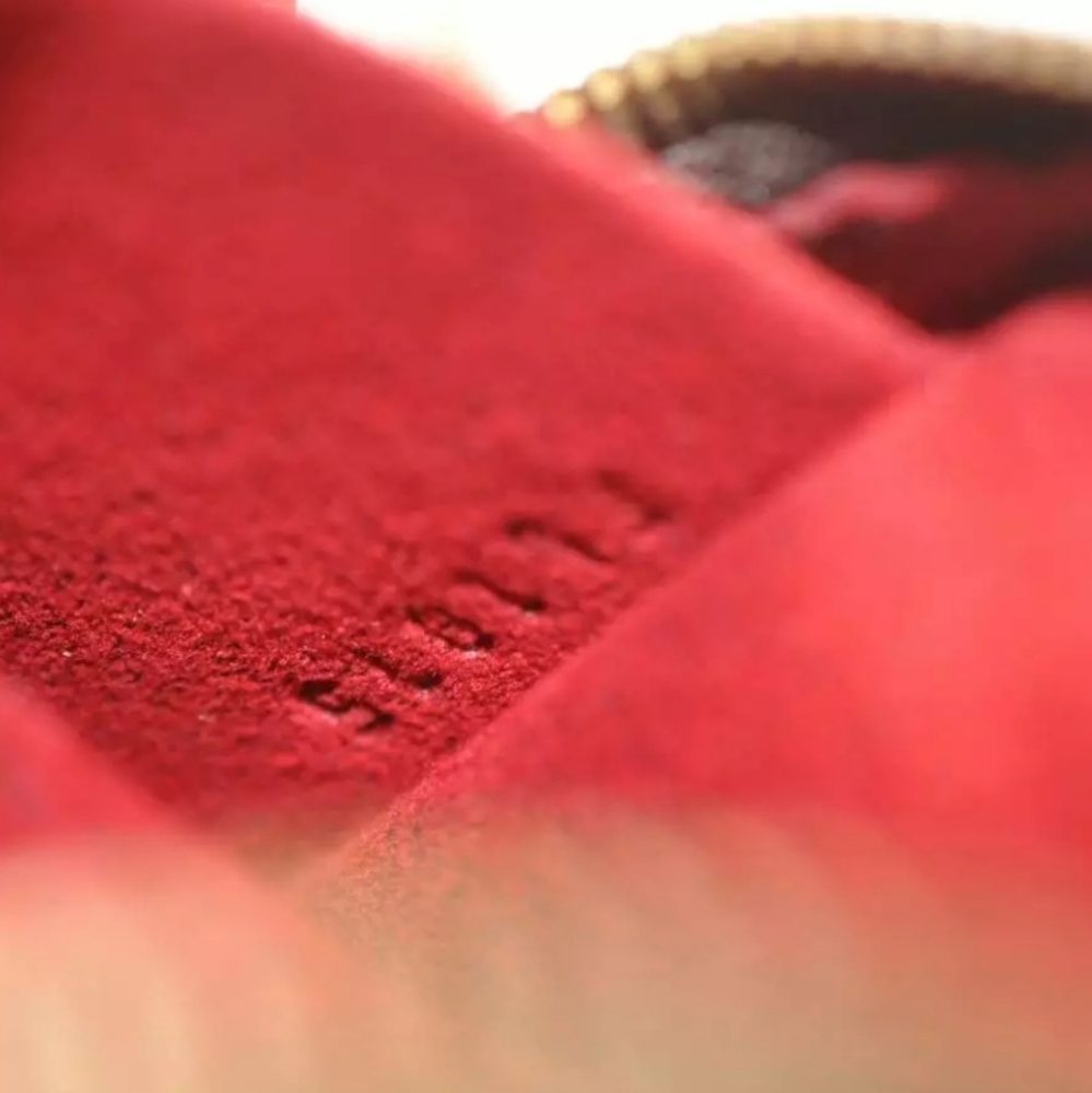 Louis Vuitton Wapity Pouch - Picture 12 of 12